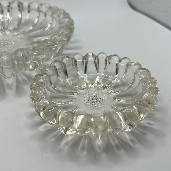 Hazel Atlas sunflower glass dish - Picture 4 of 8